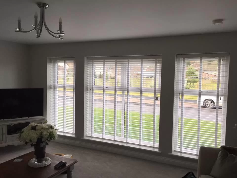 Wood Venetian blinds